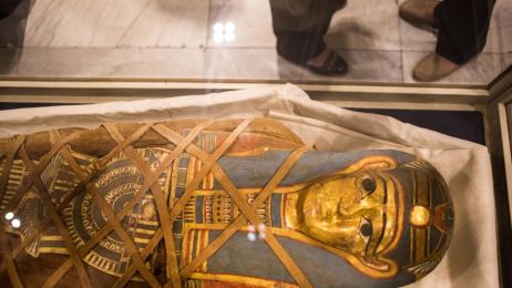 Sarkofag egipski. Jak starożytni Egipcjanie chowali swoich zmarłych? (fot.  Ibrahim Ezzat/NurPhoto via Getty Images)