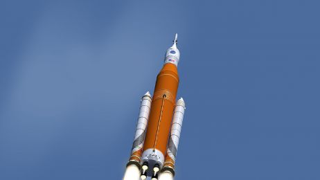 Rakieta księżycowa SLS przechodzi kluczowy test. Co wiemy o rakiecie będącej koniem pociągowym programu Artemis? (fot. NASA/MSFC, Wikimedia Commons, public domain)