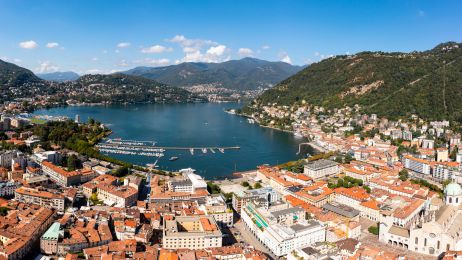Jezioro Como uwielbiają gwiazdy, Włosi i turyści. Na czym polega fenomen tego miejsca?