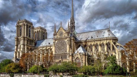 Jak będzie wyglądała katedra Notre Dame po odbudowie? Paryż wybrał projekt nastawiony na klimat i pieszych