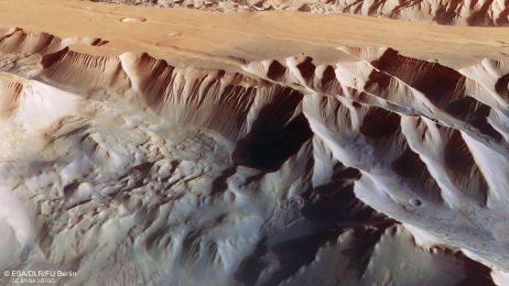 Wielki kanion na Marsie. Sonda Mars Express przesłała zachwycające zdjęcia (fot. ESA/DLR/FU Berlin, CC BY-SA 3.0 IGO)