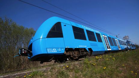 W Niemczech na tory wyjechały pierwsze na świecie pociągi napędzane wodorem