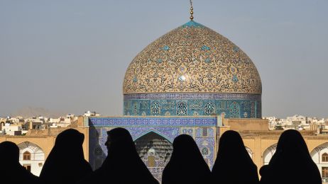 Iran wraca do swojej imperialnej historii. Przyjęcie islamu wieki temu do dziś wzbudza dyskusje