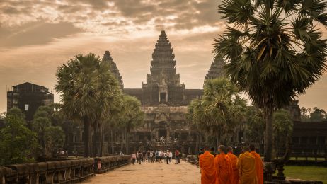 Mnisi w Angkor Wat
