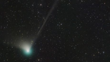 Niedługo gołym okiem będzie można zobaczyć kometę, która ostatni raz odwiedziła nas w czasach neandertalczyków (fot. Dan Bartlett)