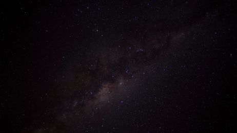 Czy istnieją ciemne galaktyki? Naukowcy twierdzą, że właśnie odkryli pierwszą z nich (fot. Getty Images)