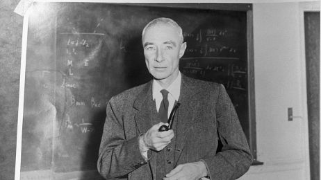 Oppenheimer – wybitny fizyk i pacyfista, który został ojcem bomby atomowej. Jak do tego doszło? (fot. Getty Images)