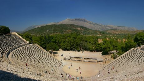 Teatr antyczny z IV wieku p.n.e. w greckim Epidauros (fot. Shutterstock)