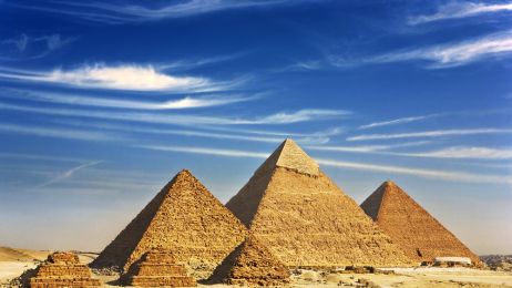 „Projekt stulecia” w Egipcie. Renowacja słynnej egipskiej piramidy w Gizie wzbudza kontrowersje