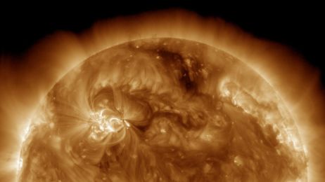 Słońce pokazuje swoją moc. Właśnie pojawił się na nim najsilniejszy rozbłysk w tym cyklu słonecznym (fot. NASA SDO)