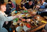 Kuchni syczuańskiej nie ma bez chili, pieprzu, cebuli, czosnku oraz imbiru.