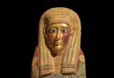 Mumia złotego chłopca została rozpakowana cyfrowo. W jej środku znaleziono 49 drogocennych amuletów (fot. SN Saleem, SA Seddik, M el-Halwagy, CC-BY)
