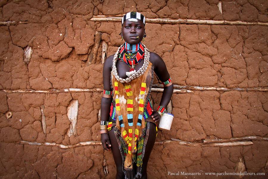 Młoda kobieta z plemienia Hamer, Etiopia
