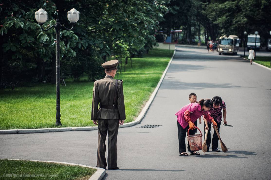 ostensibly_ordinary_pyongyang_24