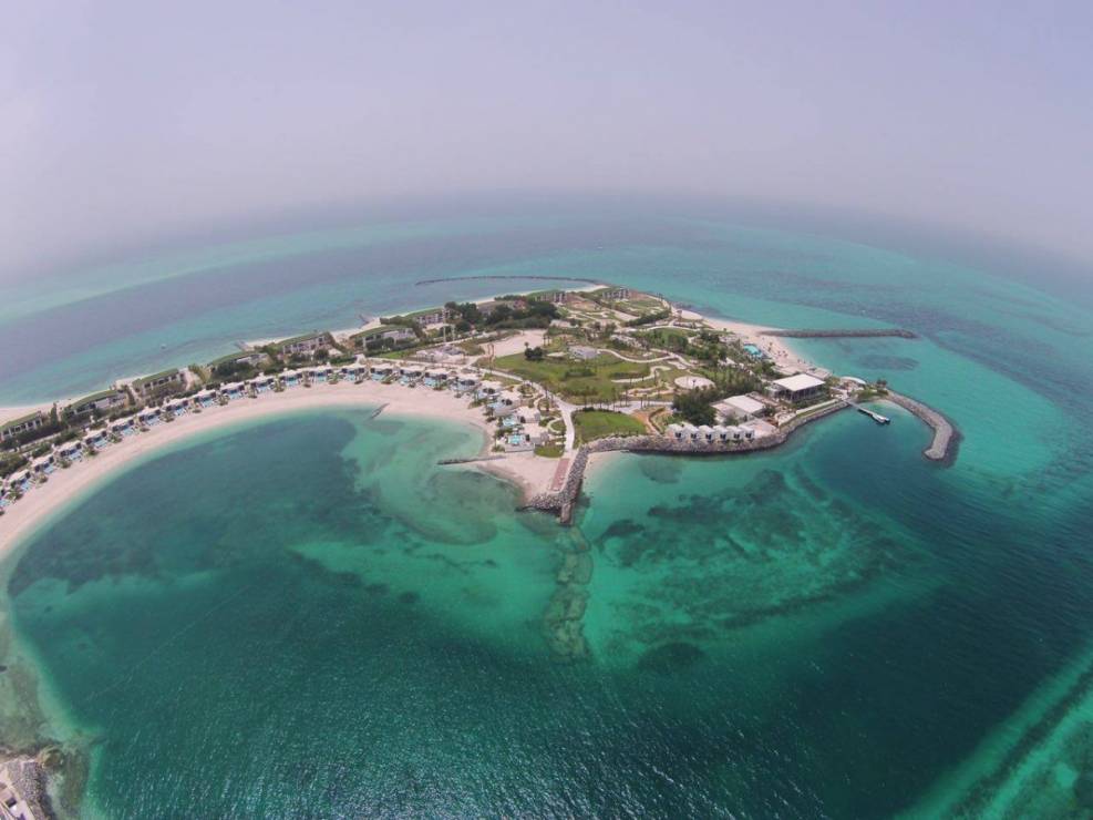 at-zaya-nurai-island-in-dubai-guests-will-find-accommodations-built-directly-onto-the-beachfront-of-the-islands-southern-coast-the-resort-includes-villas-and-beach-houses-that-come-with-a-private-pool-as-well-as-an-estate-that-comes-with-it