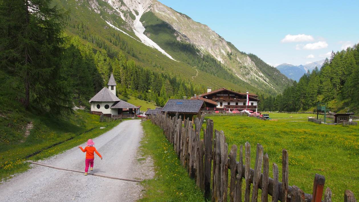 Z dzieckiem w Alpach