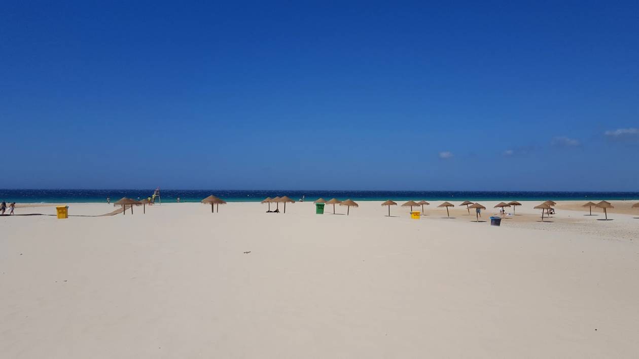 Playa de los Lances - kilometry białego piasku