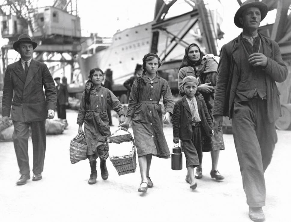 732 sieroty uciekły przed wojną na Nową Zelandię.  Polscy uchodźcy w XX wieku