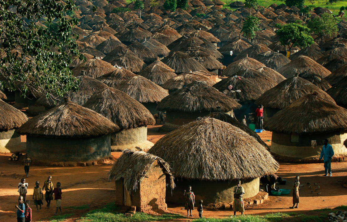 Aż 1,5 mln Ugandyjczyków przez lata uciekało przed niesławną Armią Bożego Oporu. Chronili się w obozach przejściowych jak ten w Umyamie.