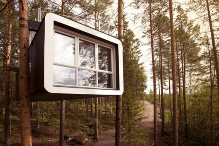 Stylowo pod niebem: Tree Hotel – Szwecja (ocena: 4,3/5)