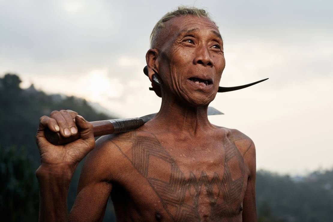 Plemię Konyak z indyjskiego stanu Nagaland.