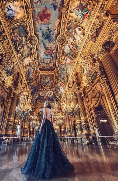 Piękne miejsca, piękne kobiety, piękne suknie - fotografie Kristiny Makeevy