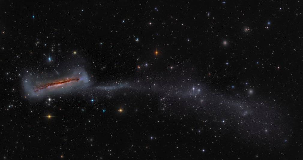 Drugie miejsce w kategorii Galaktyki: NGC 3628 z ogonem o długości 300 000 lat świetlnych / Mark Hanson (USA)