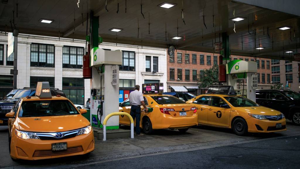 Nowy Jork chce, aby firmy paliwowe odpowiedziały za rzekome wprowadzanie klientów w błąd (fot. Getty Images)