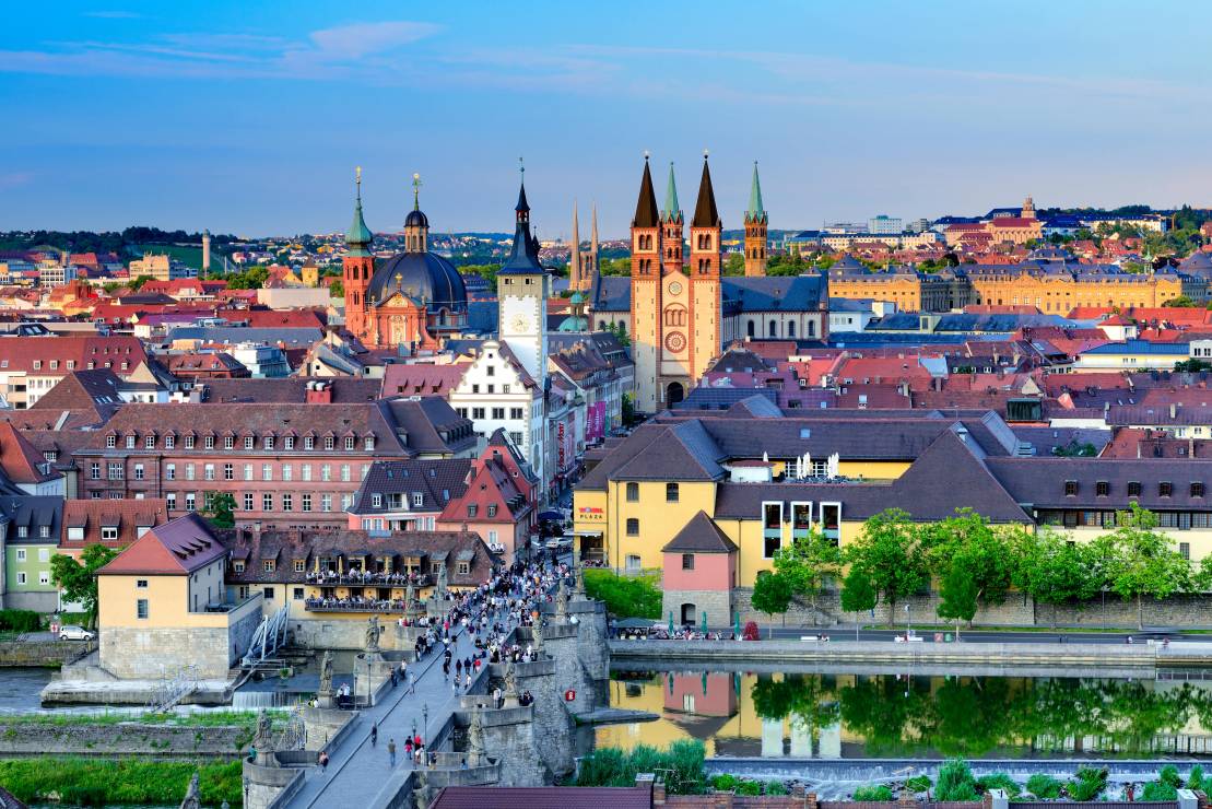 Würzburg – widok na Stare Miasto i katedrę św. Kiliana