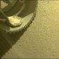 Marsjański łazik Perseverance od 120 dni ma „pasażera na gapę”. Co nim jest? (fot. NASA/JPL-Caltech)