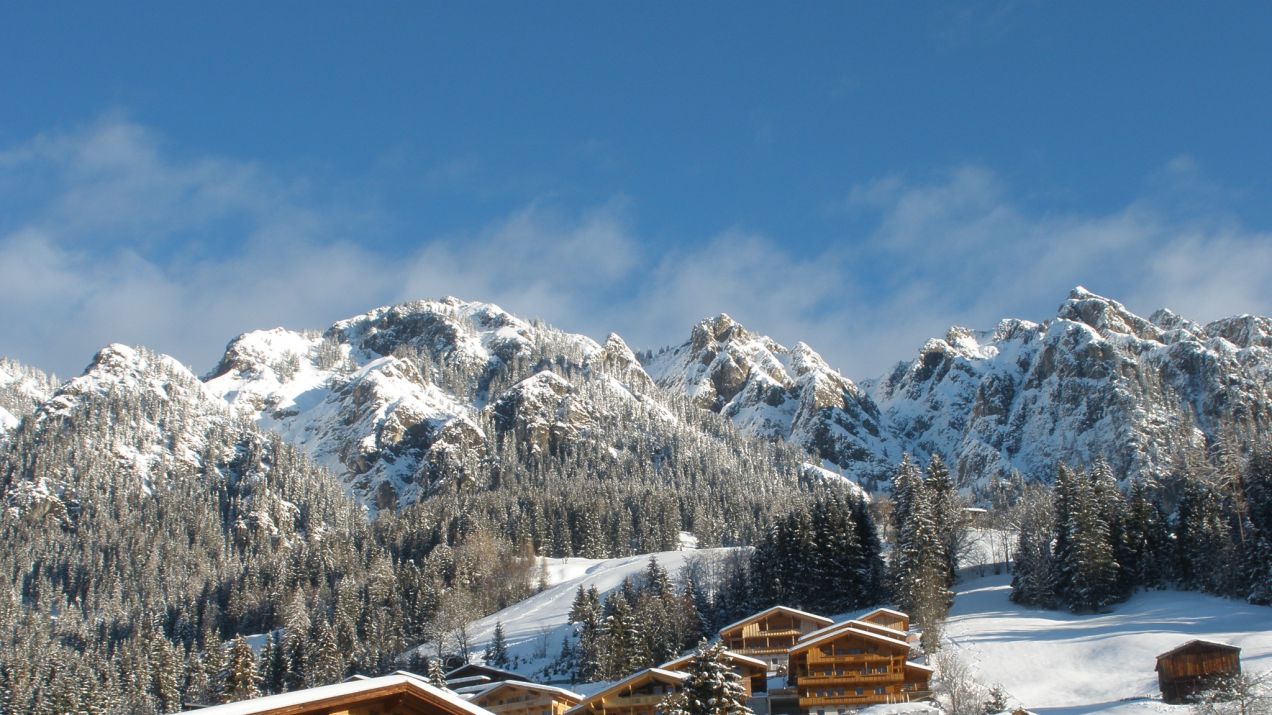 alpbach-dorfansicht-im-winter