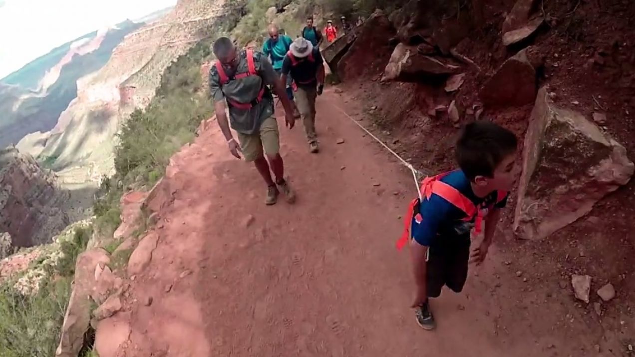 Ludzie na szlaku nie wierzyli własnym oczom. Chłopcy przeszli ze sparaliżowanym dziadkiem Wielki Kanion Kolorado
