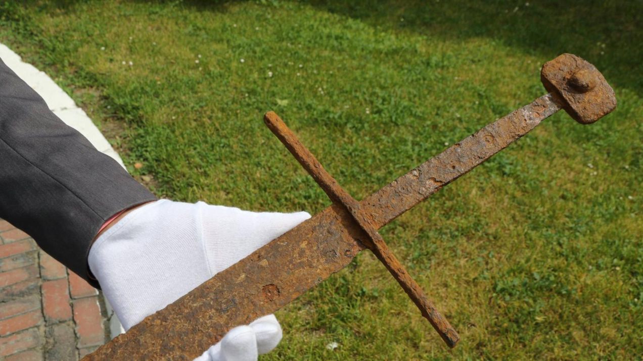 600-letni miecz odnaleziony w Polsce!