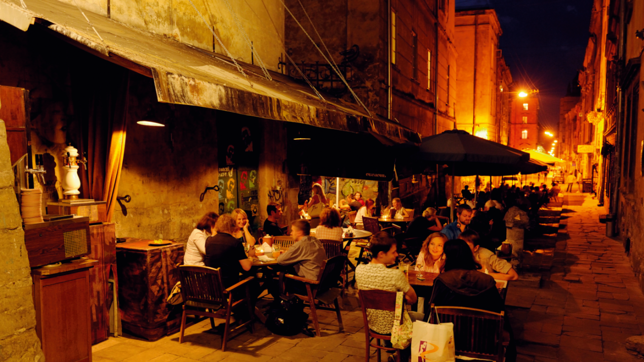 Café Dzyga  to popularne miejsce wśród artystycznego światka Lwowa.