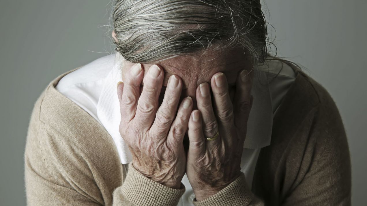 Jak rozpoznać chorobę Alzheimera? 10 alarmujących symptomów