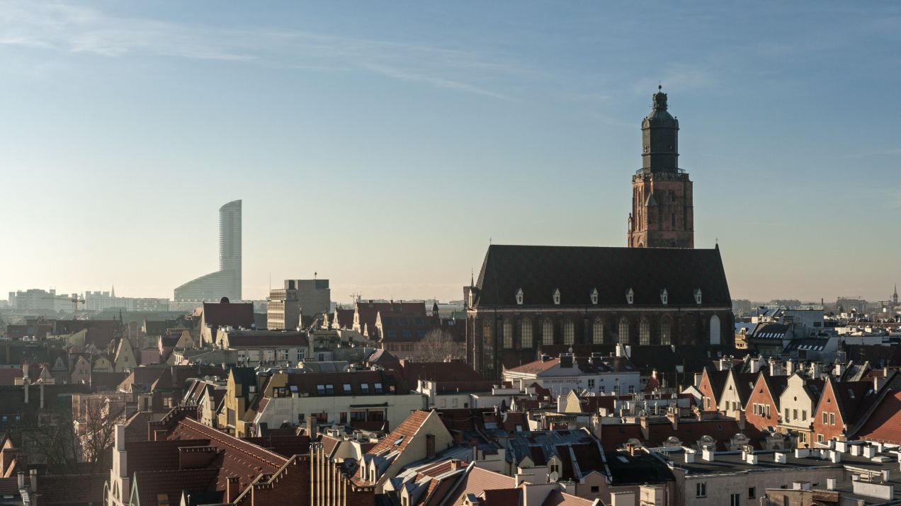 Jedną z najpopularniejszych wieży widokowych w Polsce jest Sky Tower Wrocław (fot. Getty Images)