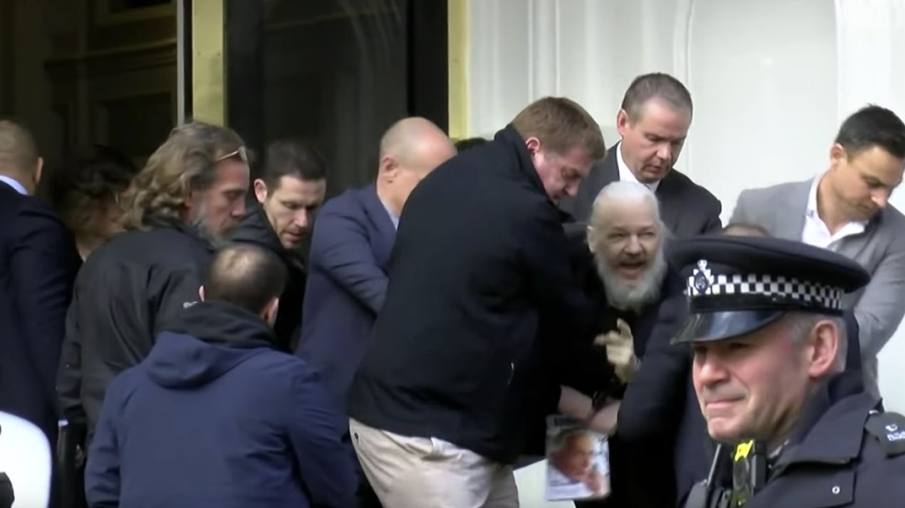 Julian Assange aresztowany i wyprowadzony z ambasady Ekwadoru w Londynie