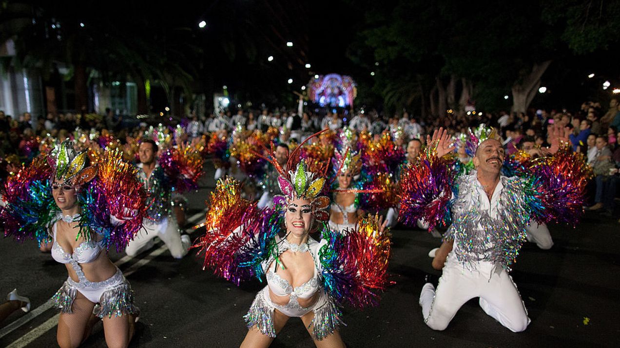 Karnawał na Teneryfie jest jednym z najbardziej barwnych na świecie (Photo by Pablo Blazquez Dominguez/Getty Images)
