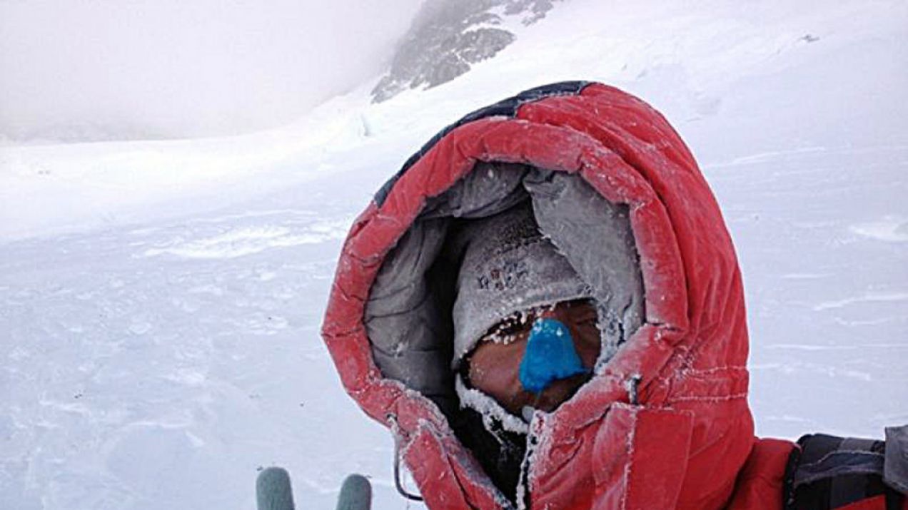 Tomasz Kowalski podczas wejścia na Broad Peak (fot. AFP/East News/Artur Malek)