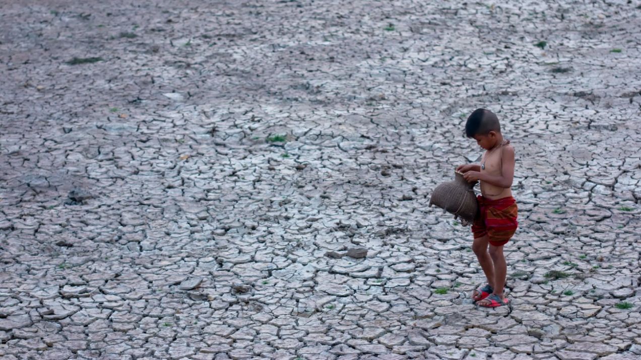 Bez natychmiastowych działań na rzecz środowiska, zasoby wody pitnej zmaleją (fot. Getty Images)