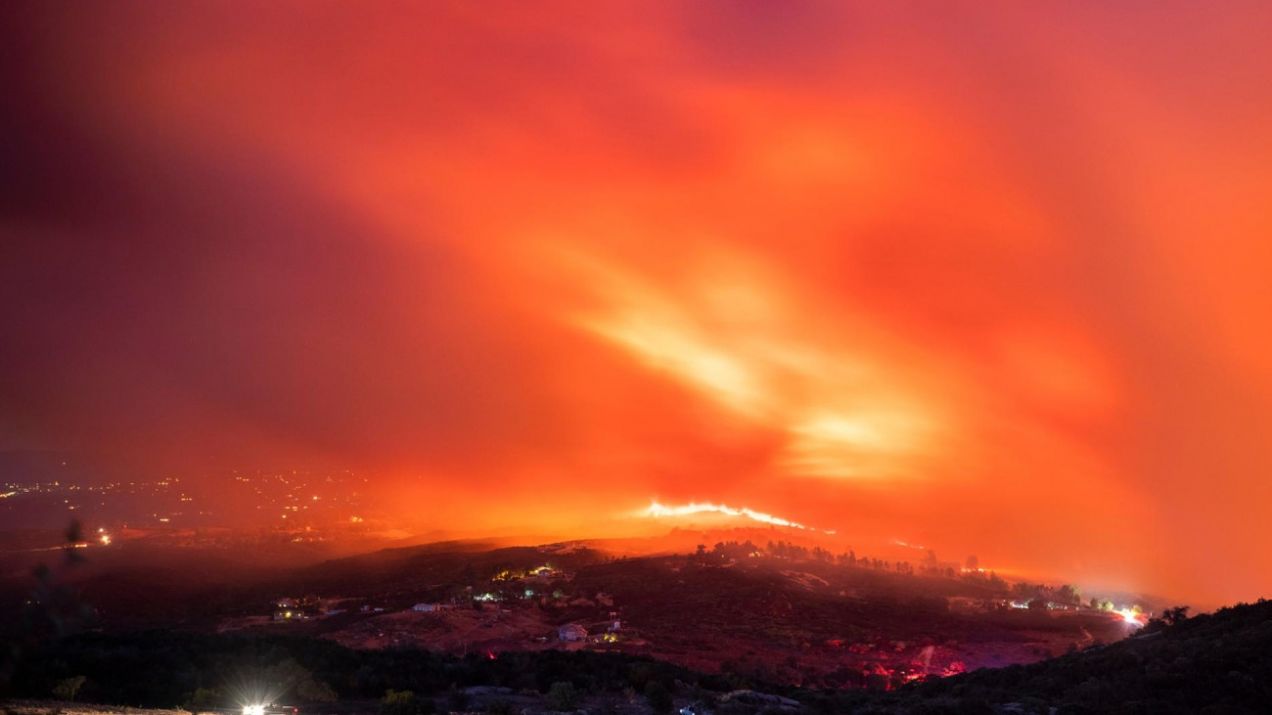 Ogień El Dorado w San Bernardino National Forest. Pożar przybrał na sile podczas rekordowej fali upałów. (fot. National Geographic/Stuart Palley)