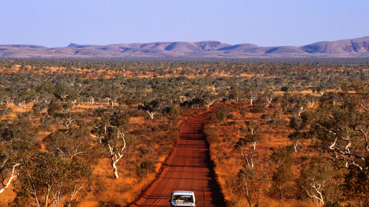 W pobliżu miasta Ora Banda w Australii Zachodniej odkryto krater, którego średnica mierzy aż 5 kilometrów (fot. Getty Images)
