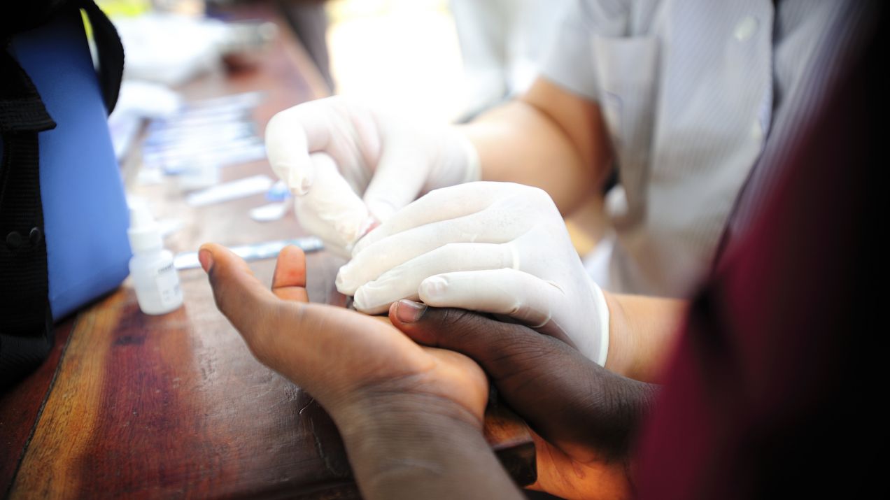 Zastrzyk przeciwko HIV działa u kobiet lepiej niż inne leki
