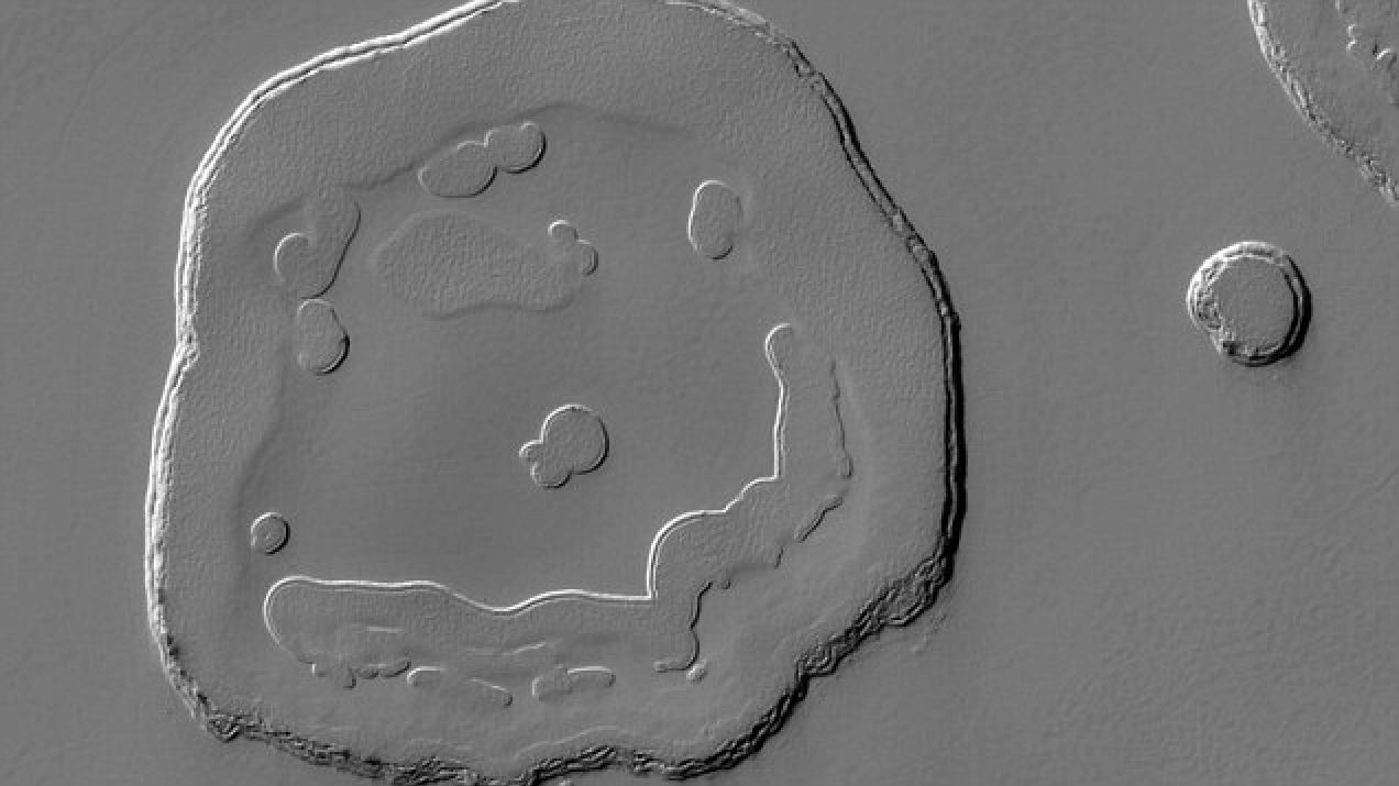 Po raz pierwszy krater został uchwycony przez Mars Reconnaissance Orbiter NASA w 2011 roku (fot. NASA)