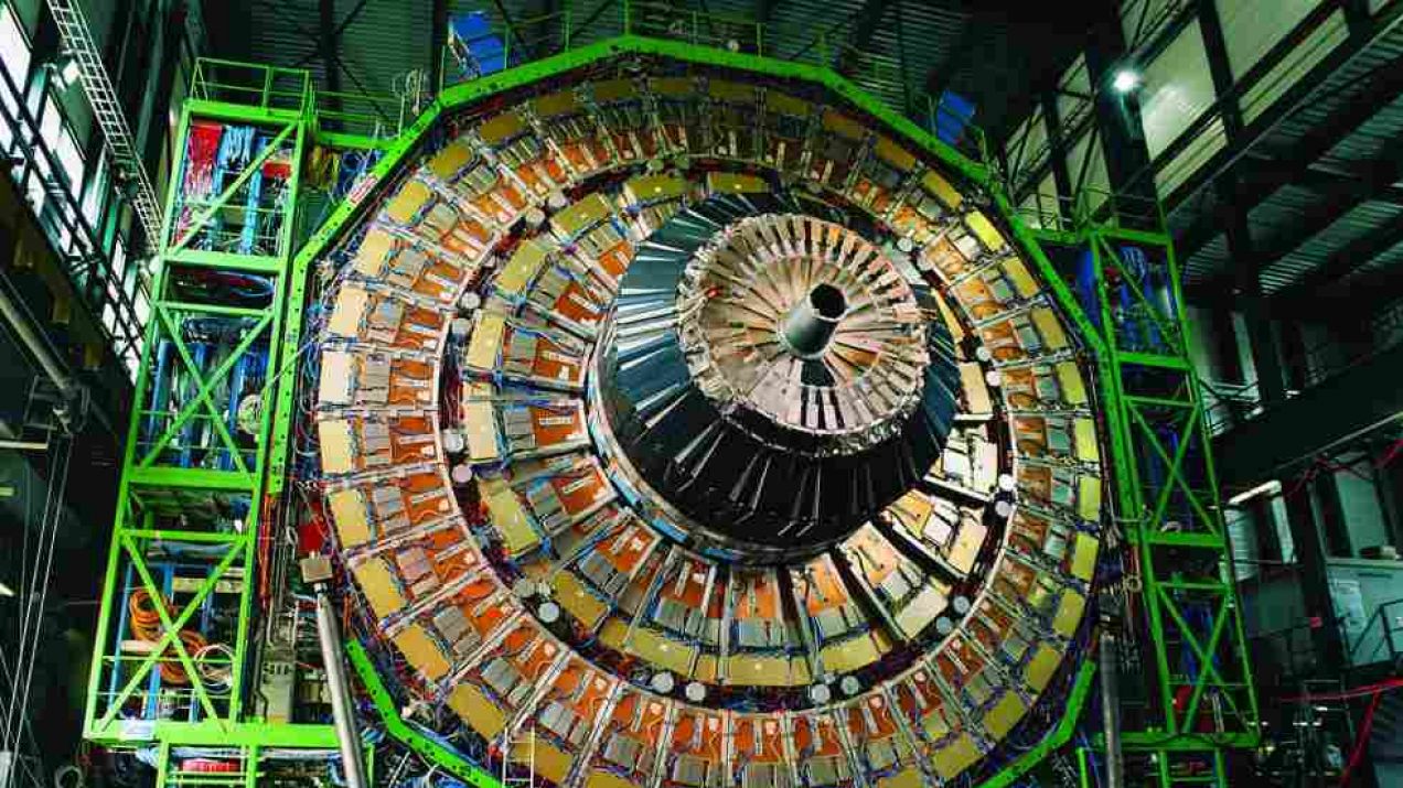 Compact Muon Solenoid (CMS) jest jednym z dwóch dużych detektorów fizyki cząstek ogólnego przeznaczenia zbudowanych na Wielkim Zderzaczu Hadronów (LHC) w CERN w Szwajcarii i Francji. fot.   Rex Features/EAST NEWS