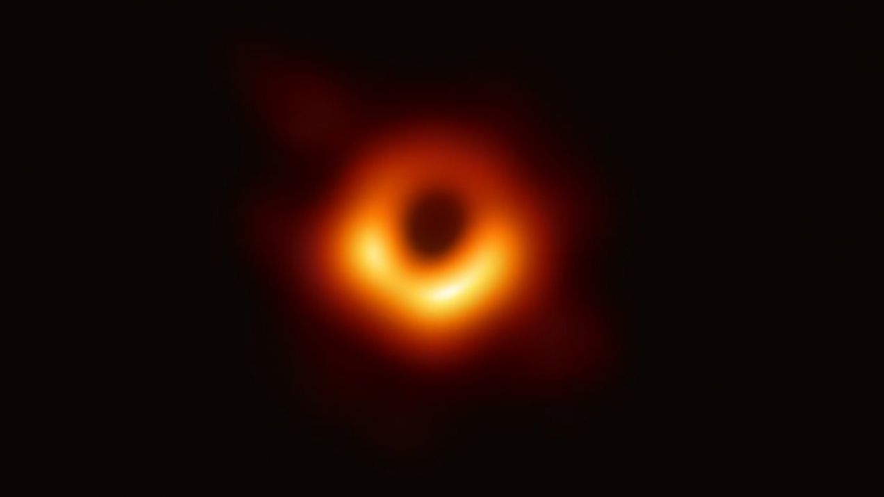 Czarna dziura M87