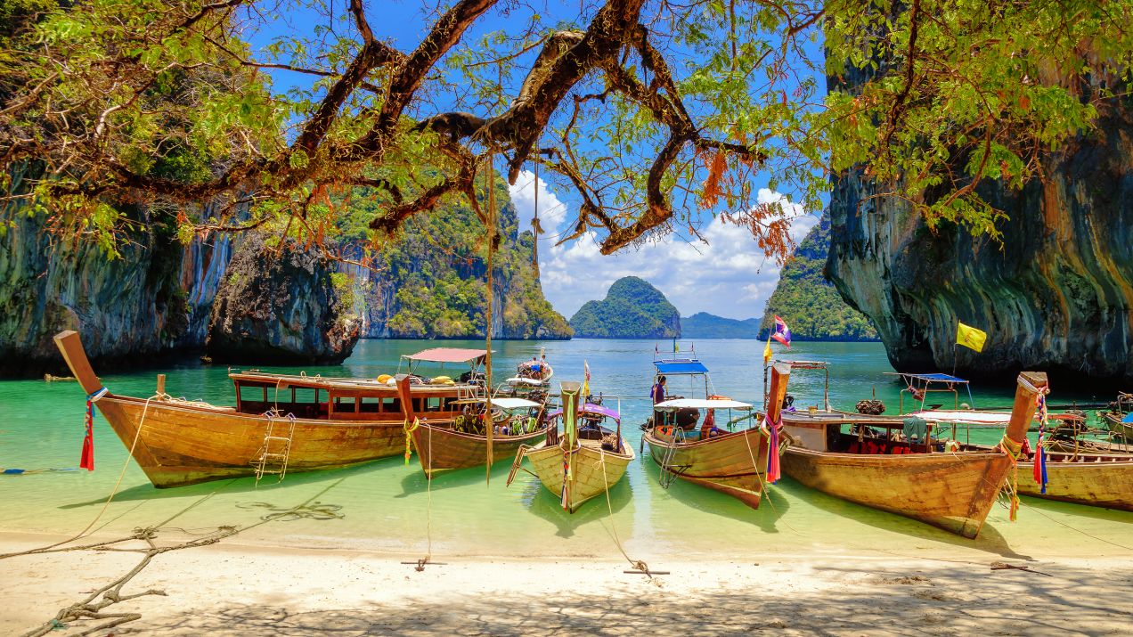 Tajlandia w szczycie sezonu turystycznego. Kto może odwiedzić Krainę Uśmiechu?