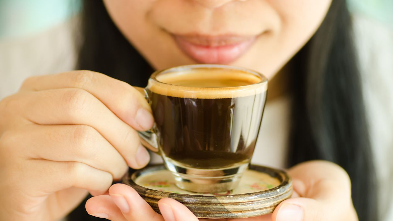Kawa przedłuża życie! I to nawet wtedy, gdy jest rozpuszczalna i bezkofeinowa – wynika z wieloletnich badań (fot. Getty Images)