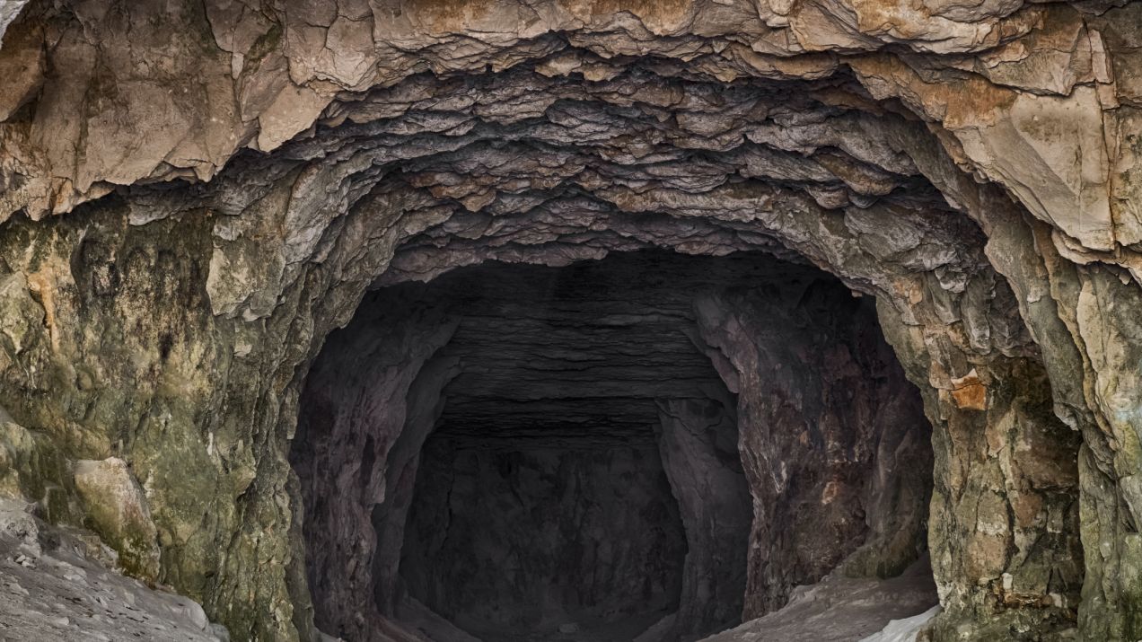 Kobieta spędziła 500 dni w jaskini w Hiszpanii. To kompletnie zaburzyło jej poczucie czasu (fot. Getty Images)