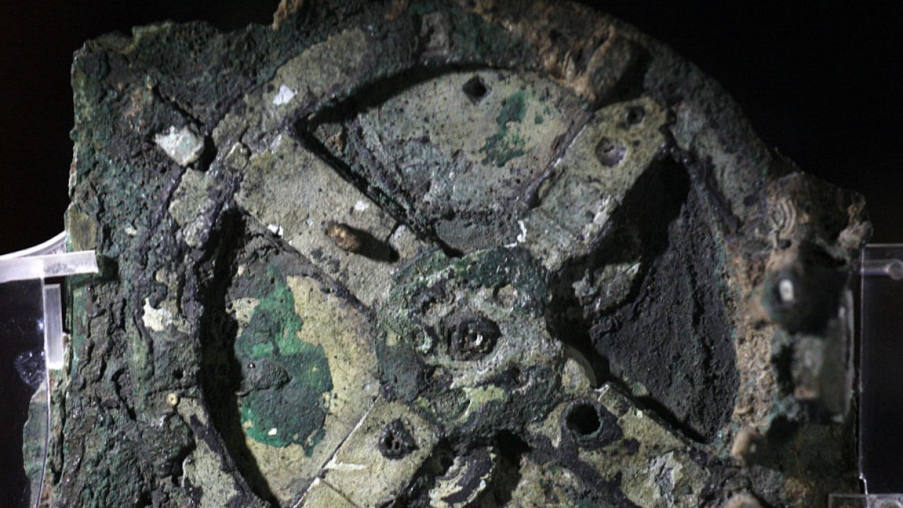 Mechanizm z Antykithiry to zadziwiający starożytny „komputer”. Czy odnaleźliśmy już wszystkie jego części? (fot.  Fine Art Images/Heritage Images/Getty Images)